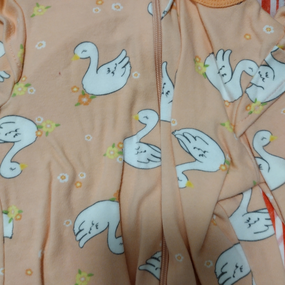 Infant girls sleeper.                   6/$15
